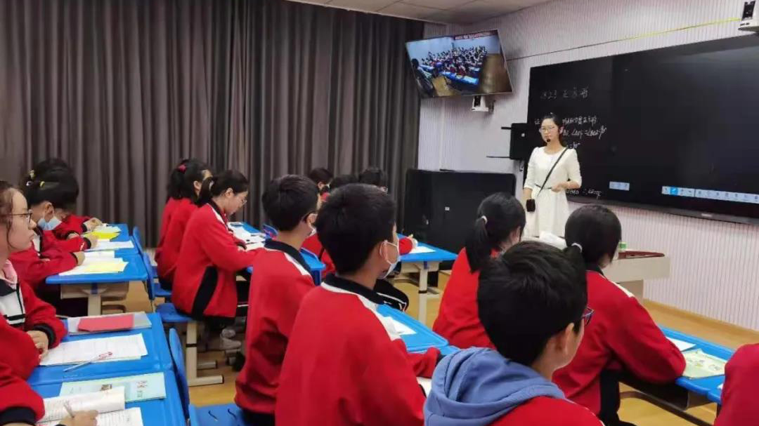 【學(xué)習(xí)強(qiáng)國】四川閬中：聚焦應(yīng)用實(shí)效，扎實(shí)推進(jìn)教育信息化2.0