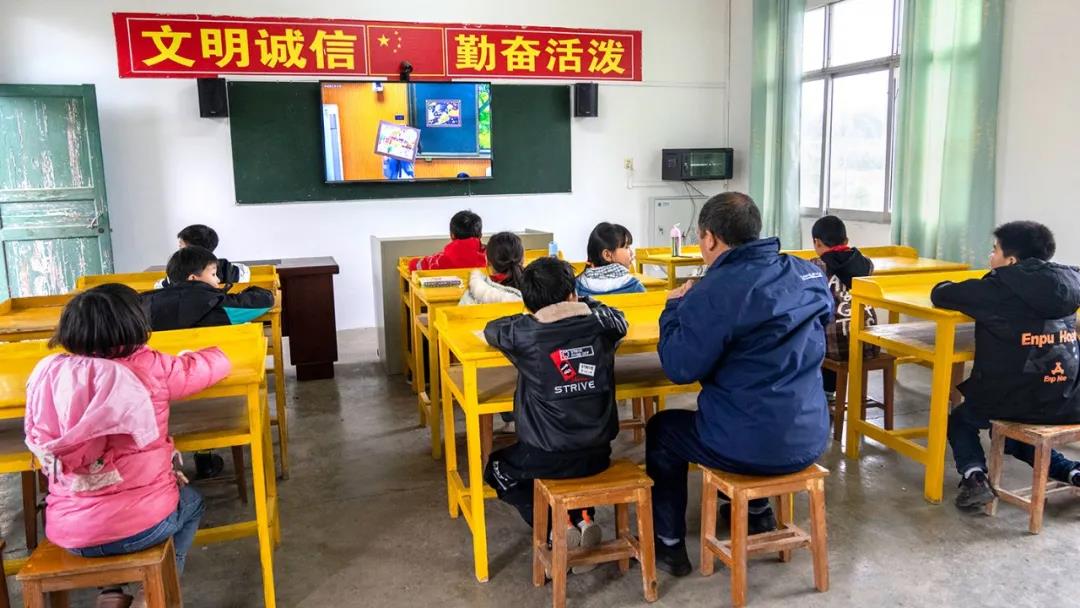 積極響應(yīng)時(shí)代政策，奧威亞“全連接”生態(tài)助推教育信息化發(fā)展